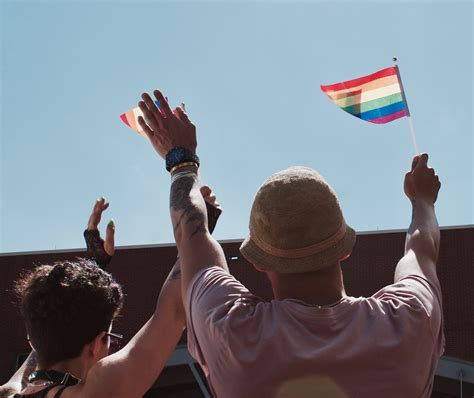 incontri gay la spezia|Chatta e fissa appuntamenti con uomini gay, bisessuali,